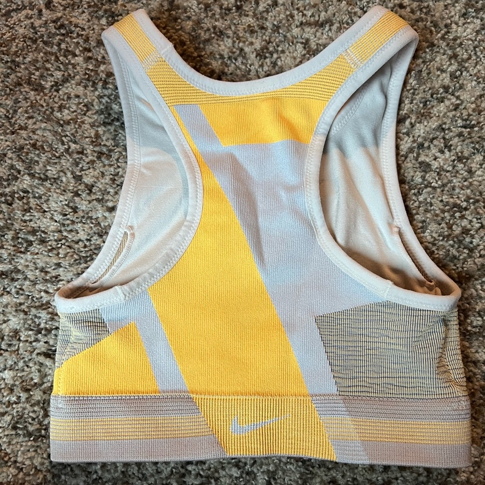 Nike icon clash yellow sports bra